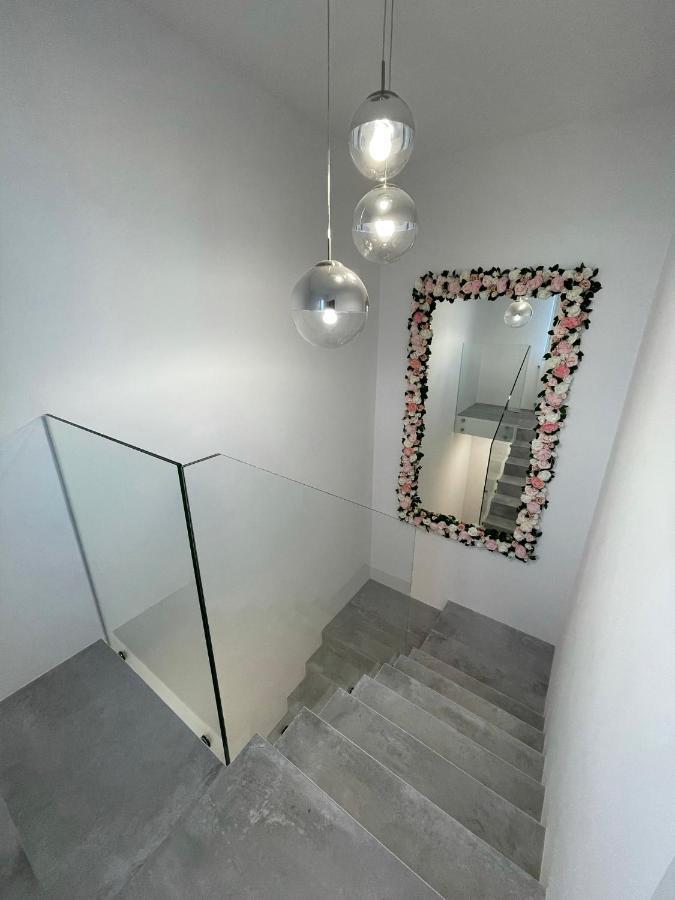 Apartament Luxlook โนวิซอนช์ ภายนอก รูปภาพ