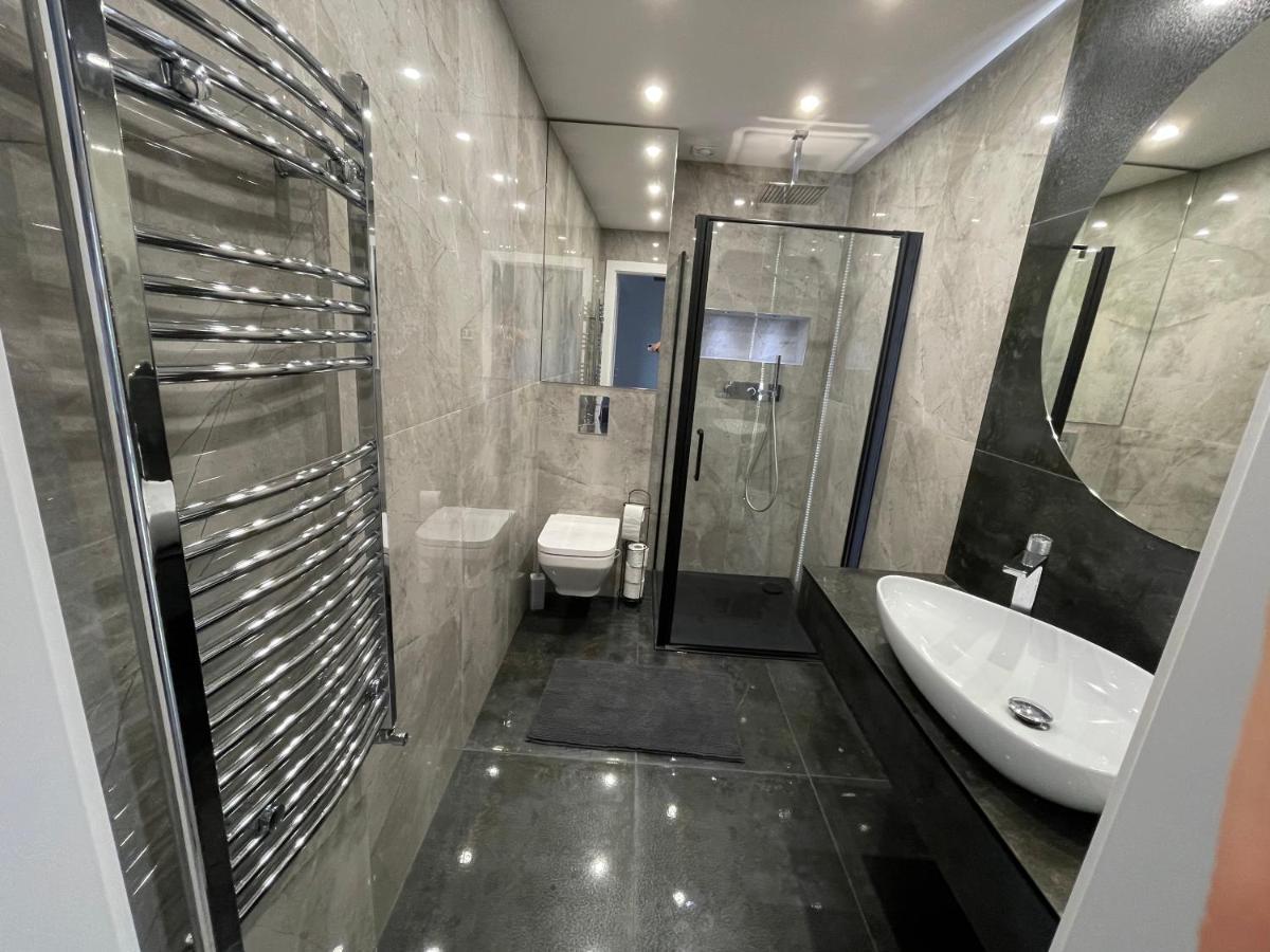 Apartament Luxlook โนวิซอนช์ ภายนอก รูปภาพ
