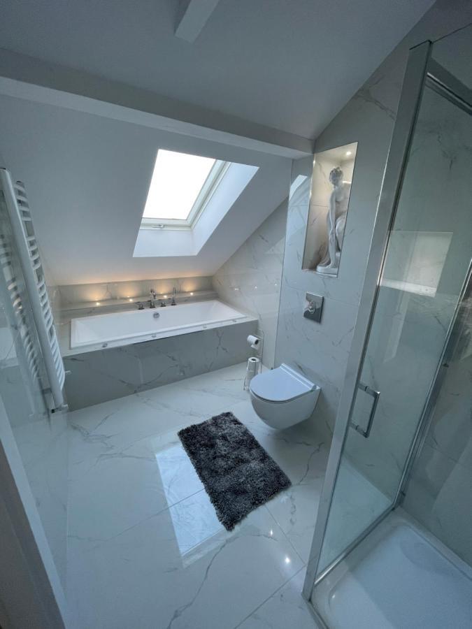Apartament Luxlook โนวิซอนช์ ภายนอก รูปภาพ