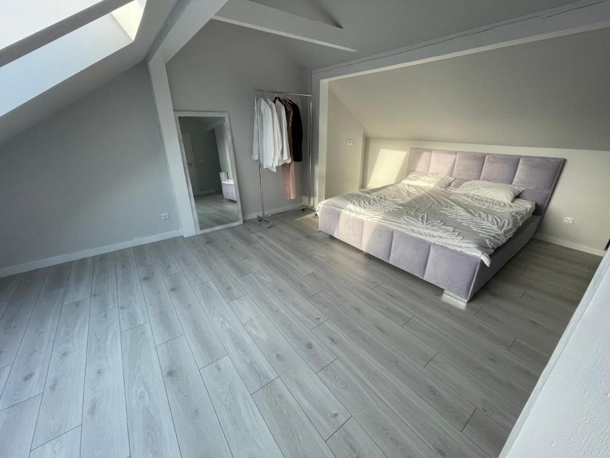 Apartament Luxlook โนวิซอนช์ ภายนอก รูปภาพ